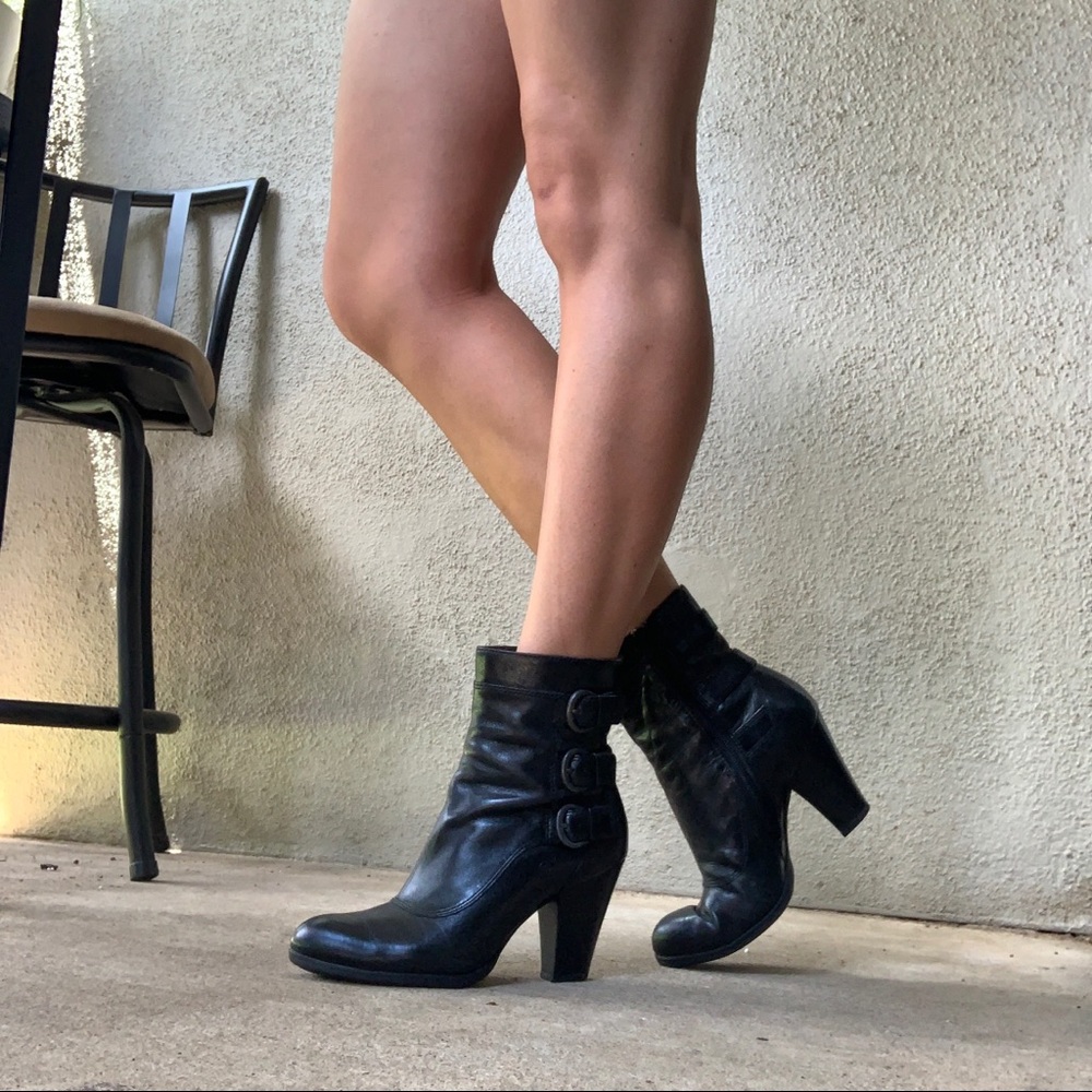 BORN Vivi ankle booties Size 7 Black boots heel